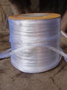 White Pearlized Raffia Roll