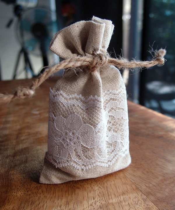 Linen Bags with Lace - 3" x 5"