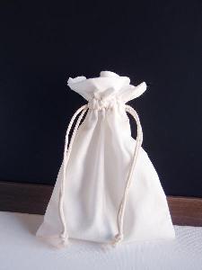 White Cotton Bag 5x7 with Ivory Stitching - 5" x 7"