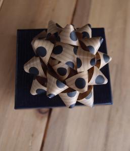 Kraft Paper w/Black Dots 2" Star Bows - 2" Star Bows