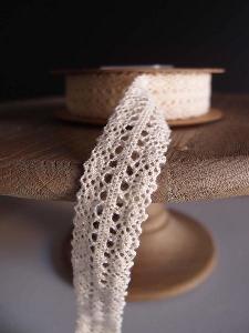 Ivory Lace Ribbon - 1" x 10Y