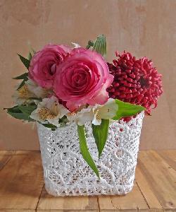 Stiffened Lace Vase Holder 4" Square