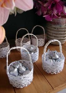 Mini Lace Favor Baskets - 6pcs with hanger tab