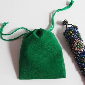 Kelly Green Velvet Bags 3x4 - 100pcs/pack. 1 pack minimum