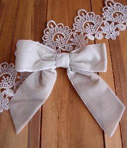 Ivory Velvet Bow - BOW265-02