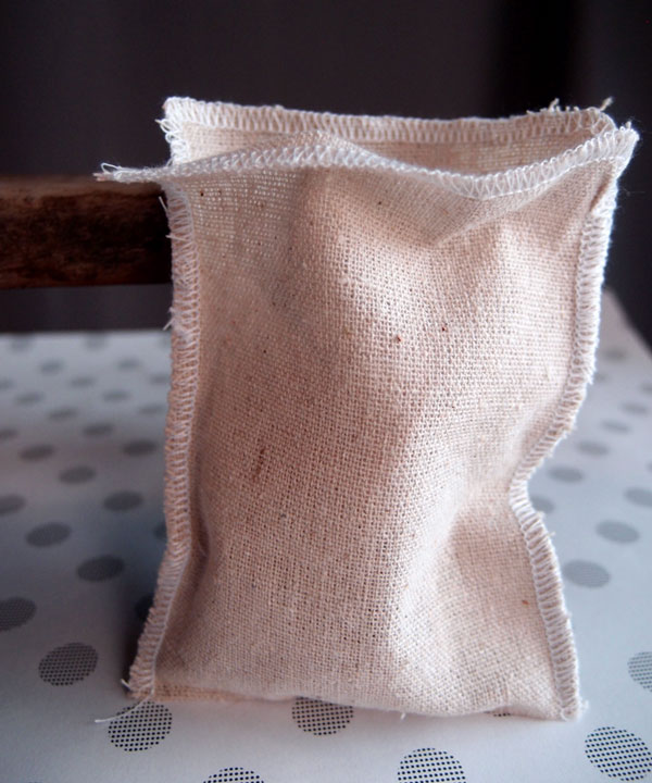 Linen Pouch with White Serged Edge - 3 1/2" x 5"