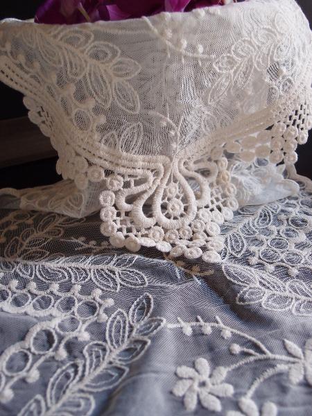 Ivory Lace Table Runner - 12" x 74"