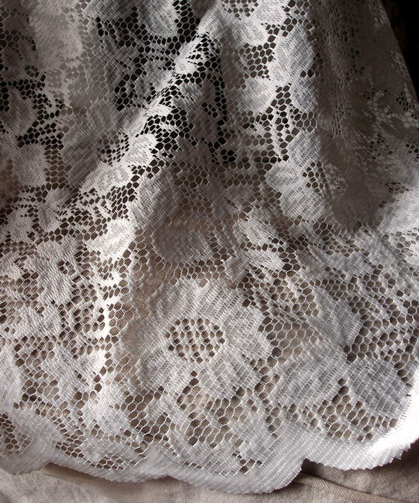 Ivory Floral Lace Table Overlay - 60" Diameter