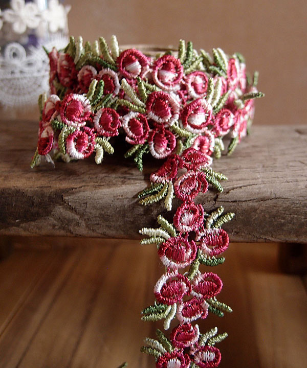 Red Rose Floral Embroidered Lace Trim