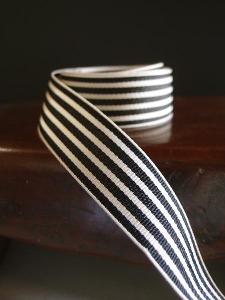 Black & Ivory Seersucker Striped Grosgrain - Black & Ivory Striped