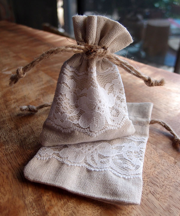Linen Bags with Lace - 3" x 4"