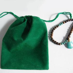Kelly Green Velvet Bags 5x7 - 100pcs/pack. 1 pack minimum